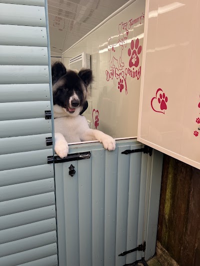 Grooming Van Image