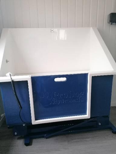 Grooming Van Image
