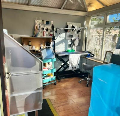 Grooming Van Image