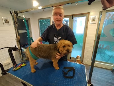 Grooming Van Image