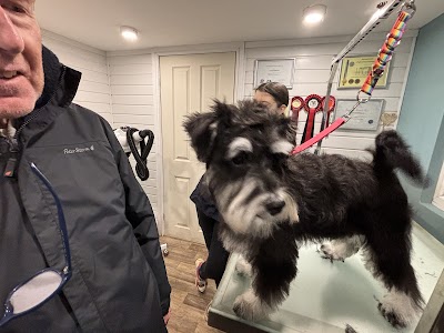 Grooming Van Image
